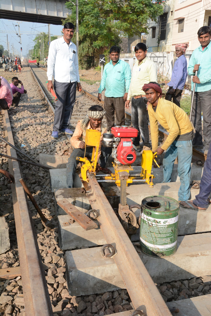 Running of trains stopped for eight hours from the mega block