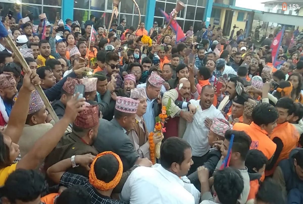 Former Nepal King gyanendra vir vikram nepal Shahdev received a grand welcome in bhairawa