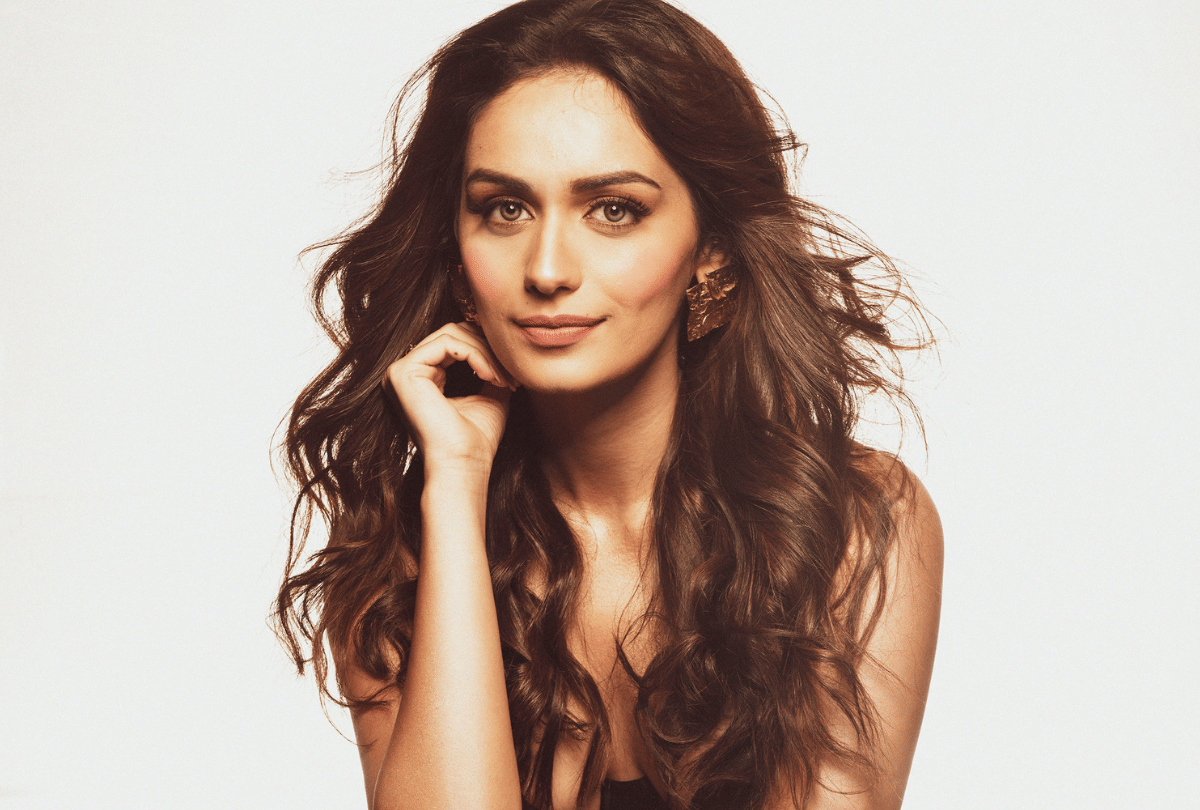 Manushi Chhillar says Sanyogita role in the film Prithviraj completes childhood dreams