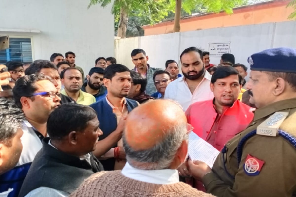 Villagers has come in support of police in case of Sheman Khan encounter at Meerut