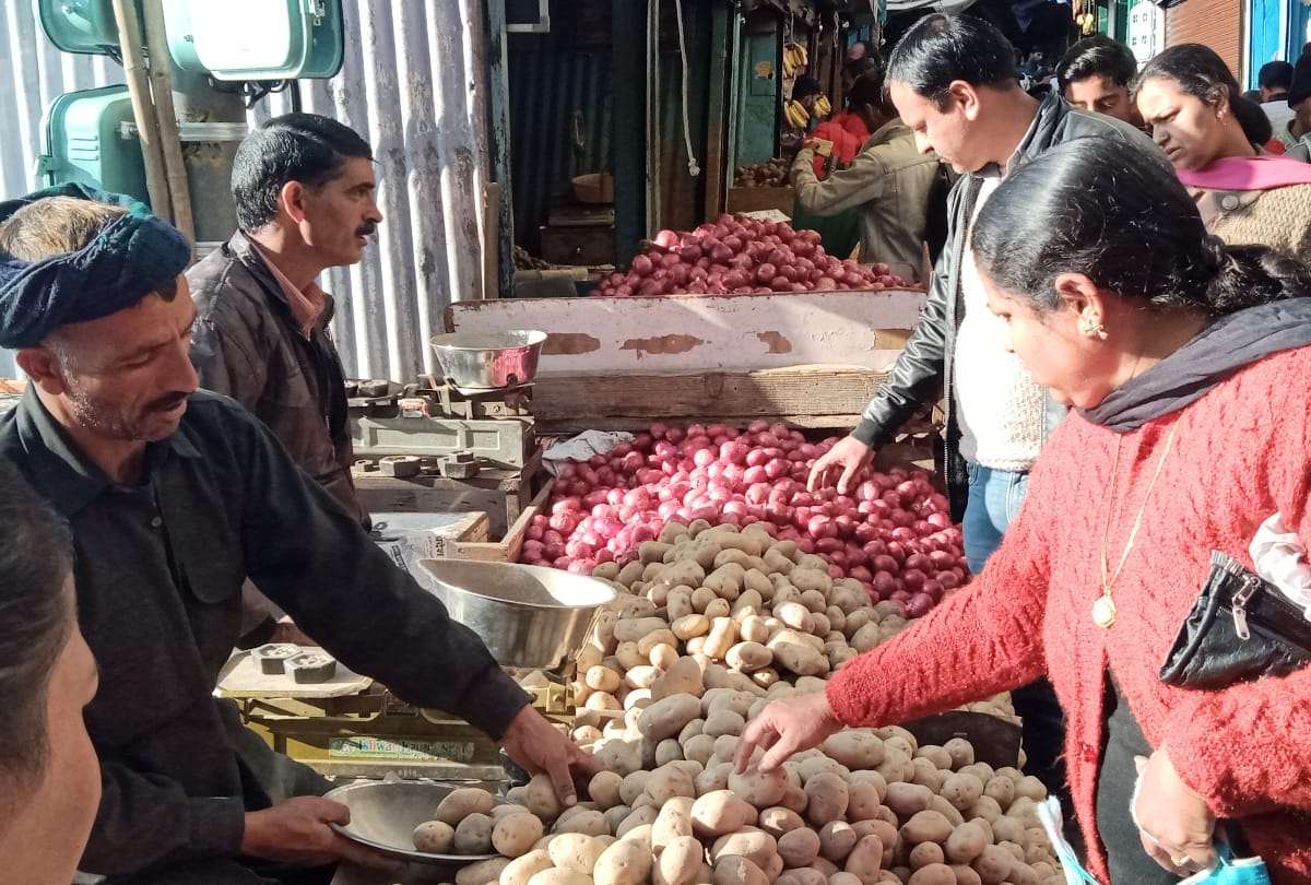 300 Quintal onion supply to himachal pradesh will be sold in dipos