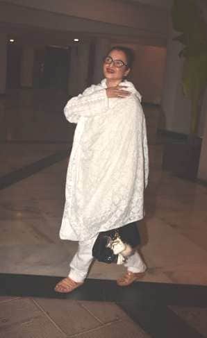 rekha visit manish malhotra house in without make up