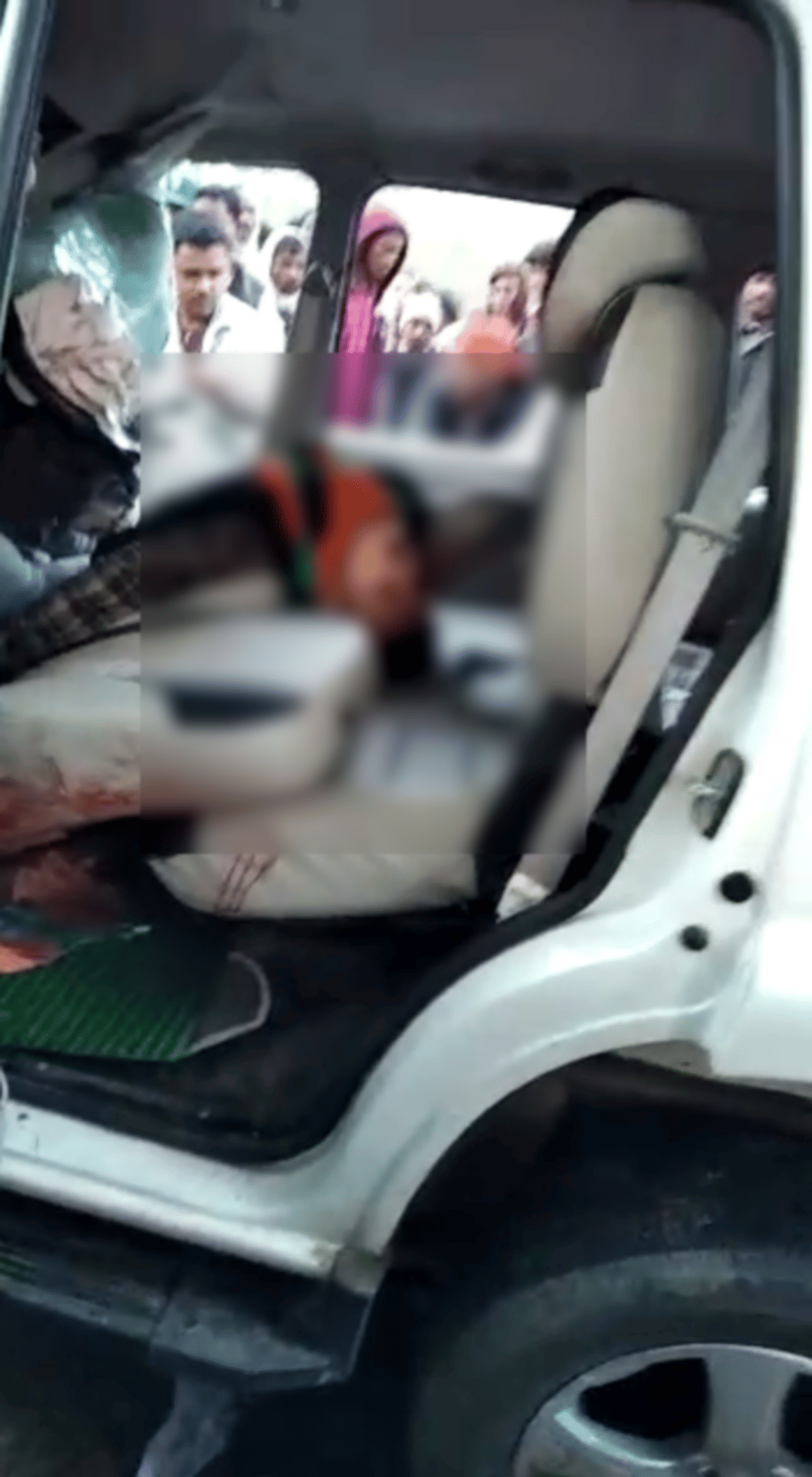 Many died and injured in truck car collide in road accident sonbhadra
