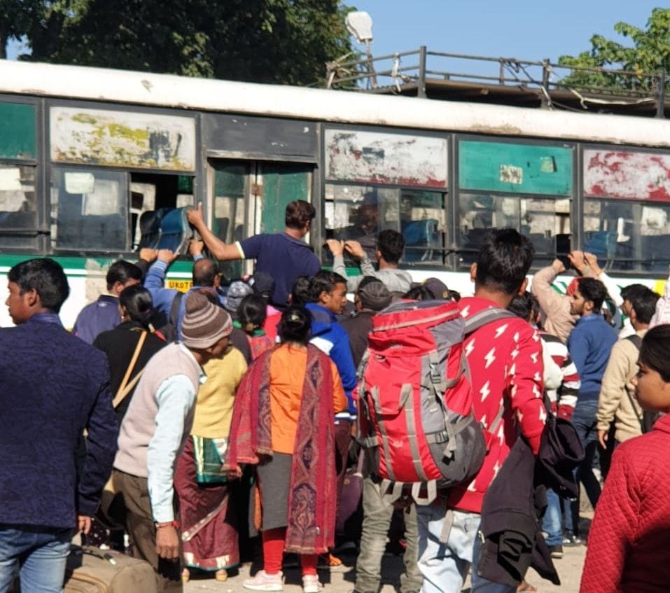 Commotion at the bus stand of passengers