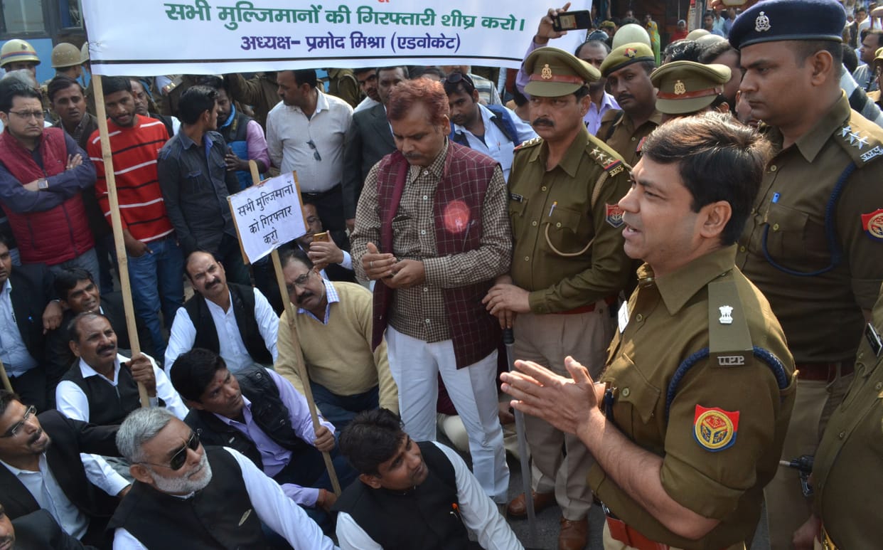 advocate, protest, road jam, etah