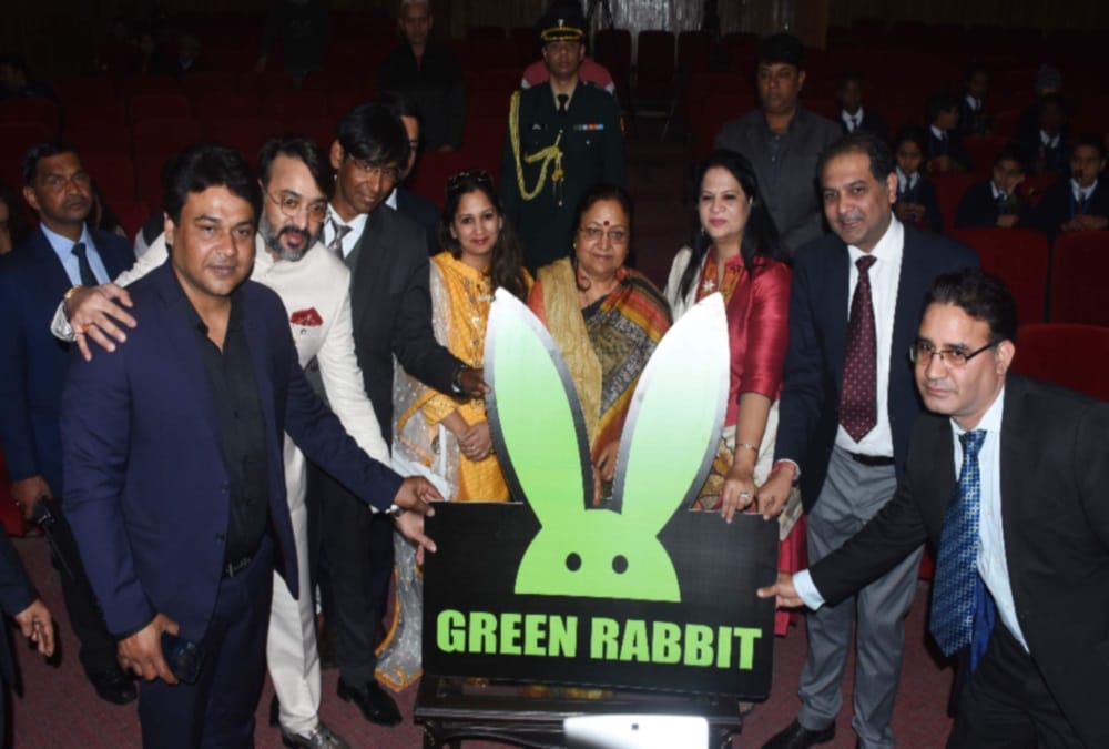 Eco-friendly e-rickshaw Booking from green rabbit mobile App in uttarakhand