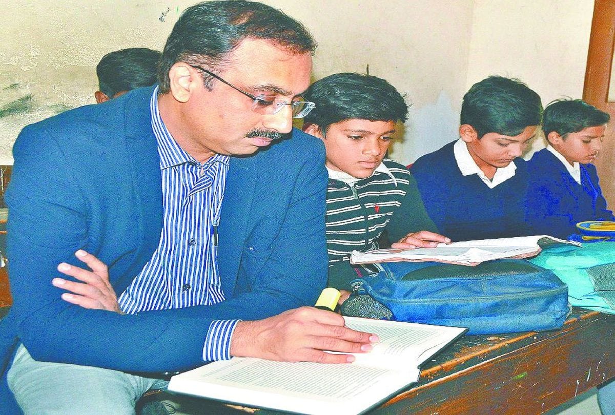 2.5 lakh people read books for 45 minutes at the same time in agra