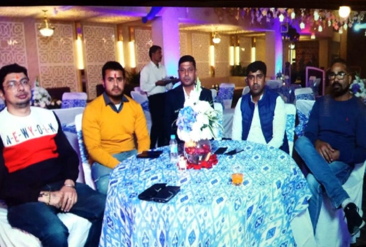 ghaziabad double murder in vaishali 13 bullets were shot friends kill them at mehandi ceremony