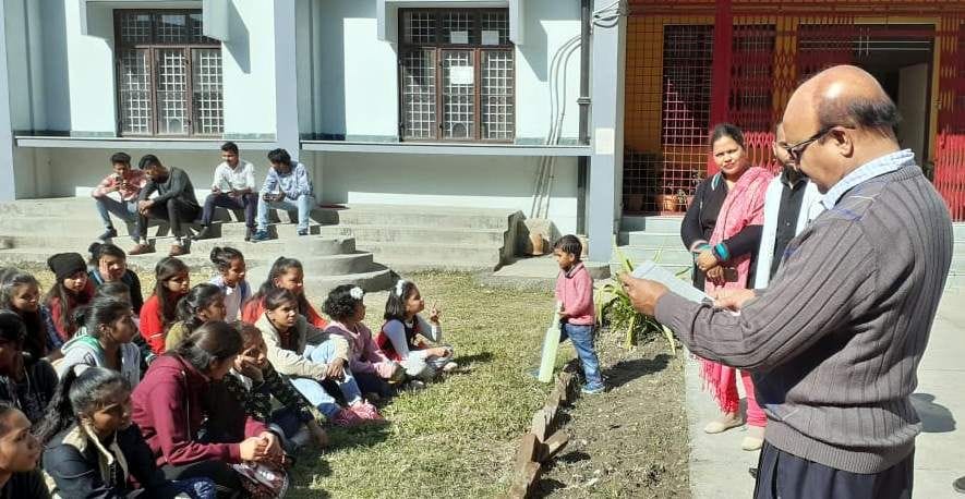 Girl students become aware of AIDS