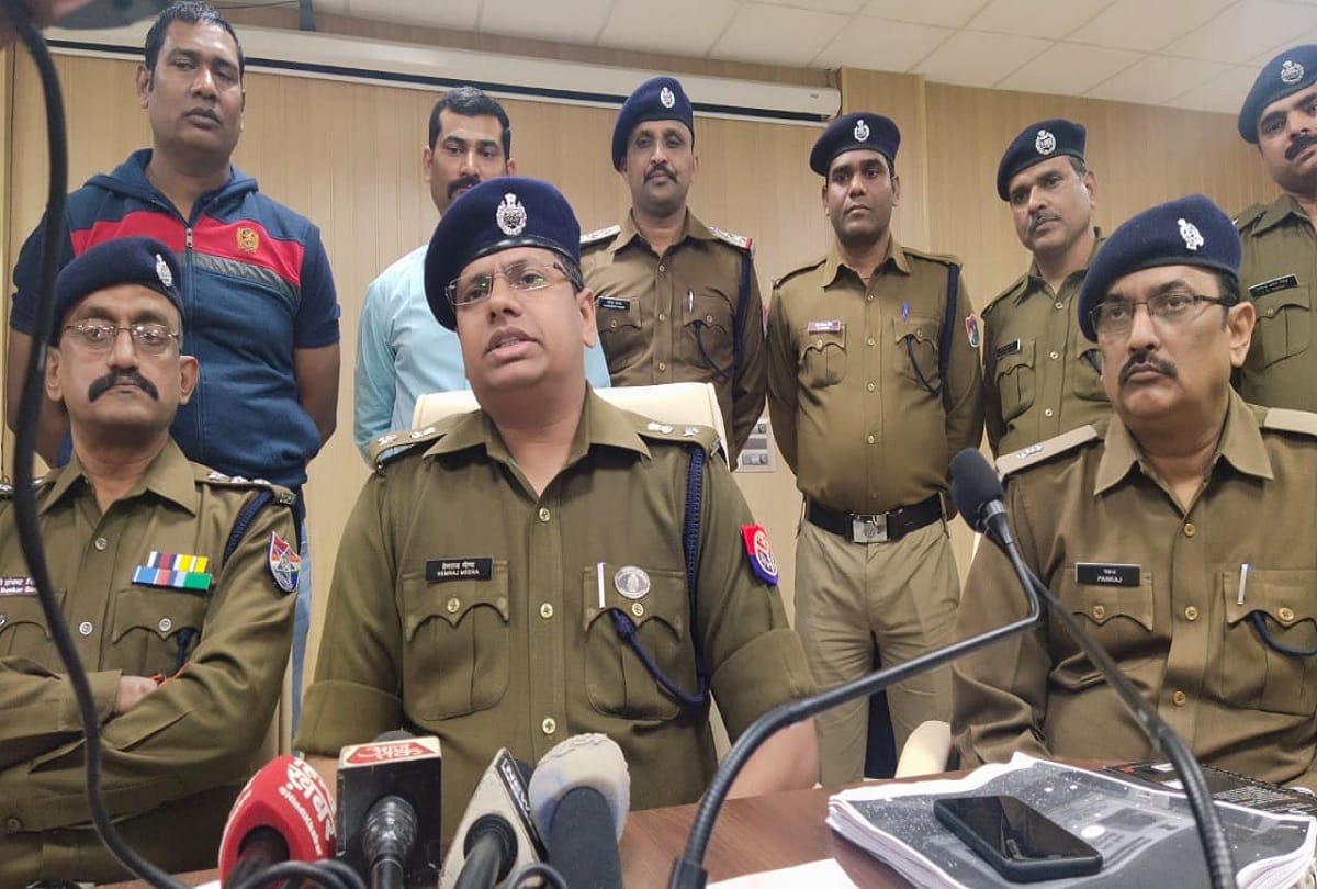 Exposure of gang for booking immediately ticket in basti