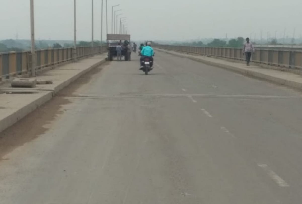 The old bridge of Yamuna will remain closed till tomorrow in kalpi