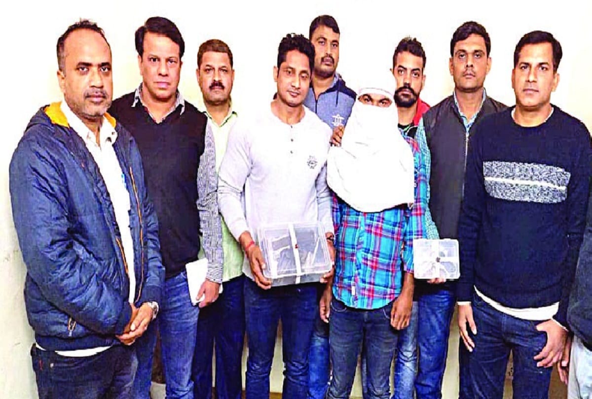 Arm smuggler arrested in delhi