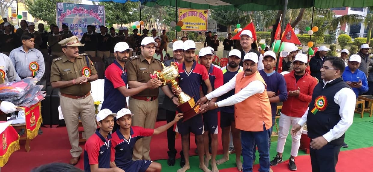 Mishrapur's team wins in the final match of volleyball