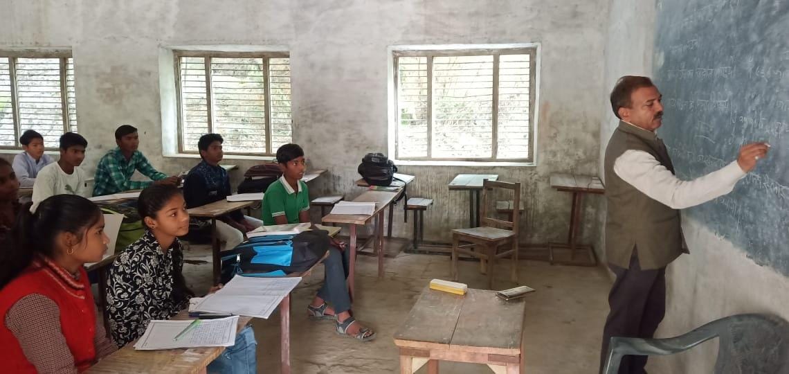 Salary of entire staff of Vedic Inter College stopped