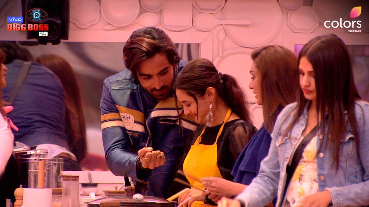 Bigg Boss 13 Contestant Arhaan Khan Ex Girlfriend Amrita Dhanoa May File Complaint Against Him
