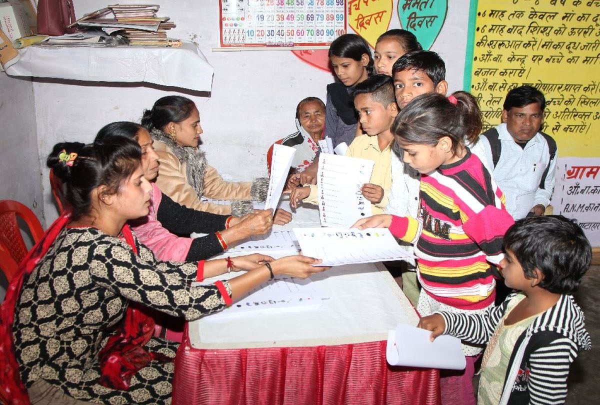 Bal Panchayat Election in maghatai village of agra