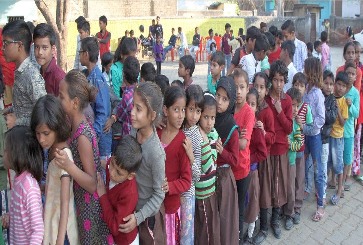 Bal Panchayat Election in maghatai village of agra