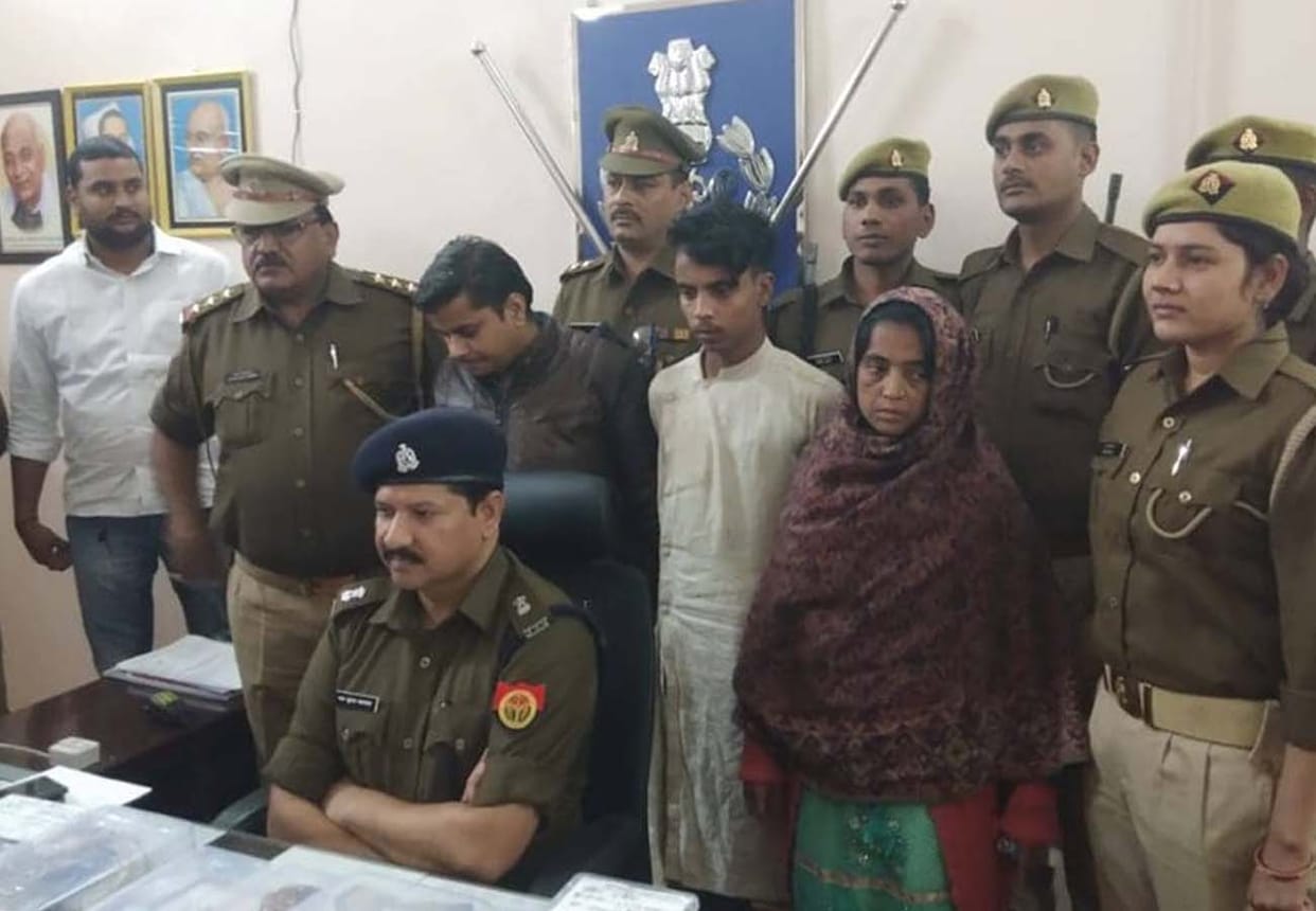 one people arrested in case of stealing 35 lakhs from Inspector house