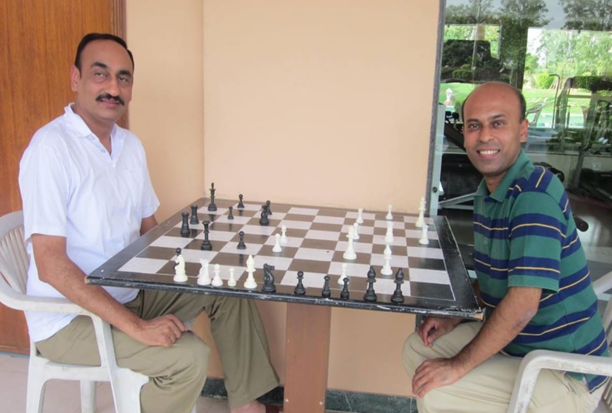 Naveen Toshniwal jaipur man personality development training via handwriting Grapho analysis