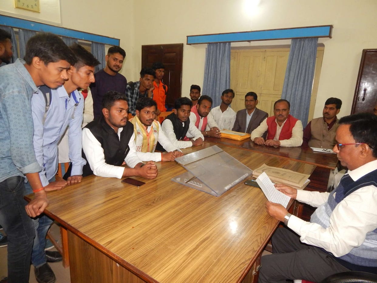 Students submitted memorandum with principal