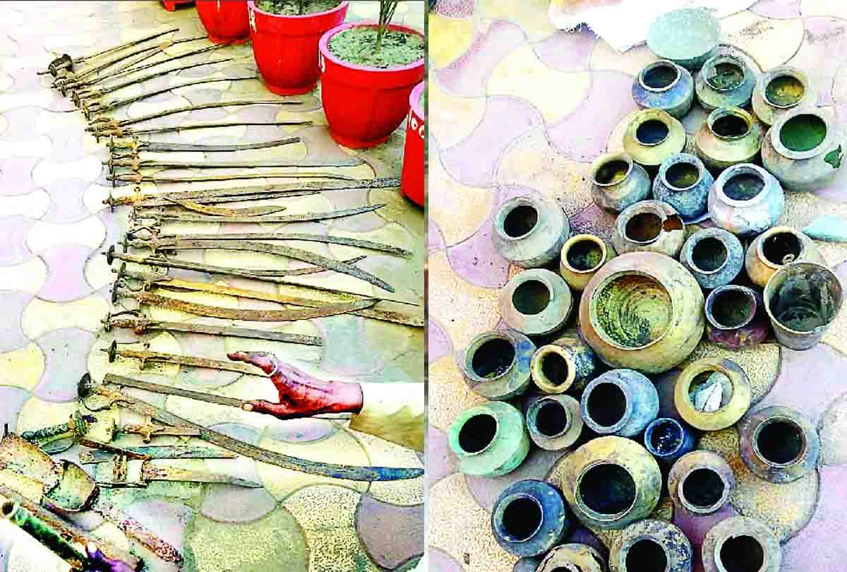 30 ancient swords and 32 utensils found near Hanuman Dhara in chitrakoot