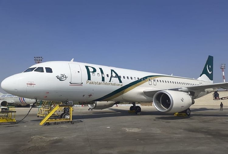 Pakistan's National Flag Carrier Pia Bars Pilots And Cabin Crew From ...