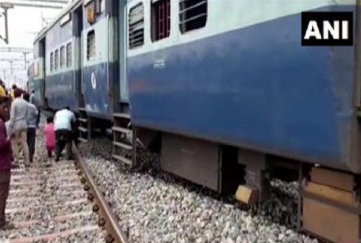 Shirdi Express got derailed at Koduru railway station, Andhra Pradesh