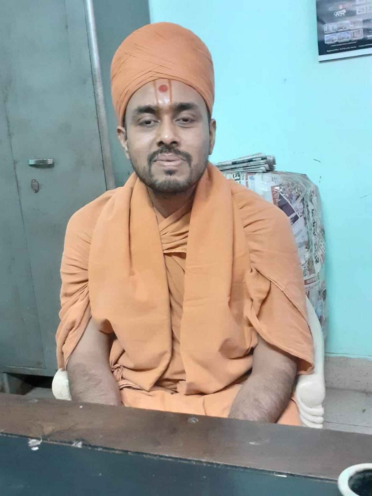 Swami Adbhut Vallabhadas won 10 gold medals in Sanskrit in computer engineering