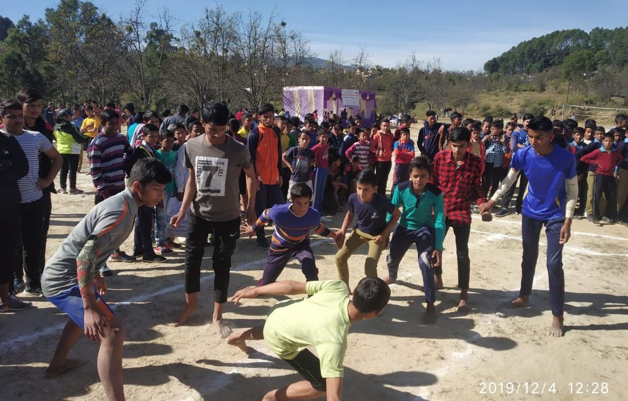 Dheeraj and Ryani run the fastest race in block level sports Mahakumbh