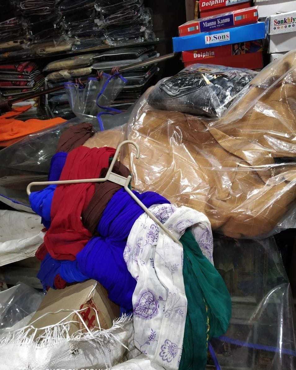 Lakhs worth of goods stolen from readymade garment shop