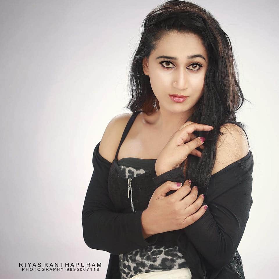 Transgender actress Anjali Ameer facing acid attack and killing threat from her live in partner