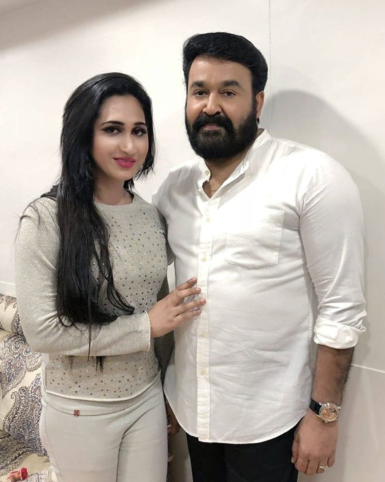 Transgender actress Anjali Ameer facing acid attack and killing threat from her live in partner