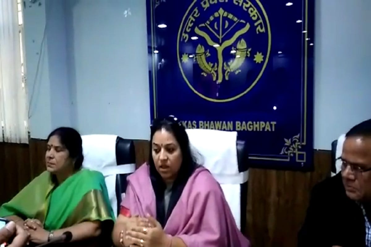 Baghpat News, Vice president of women commission Sushma Singh said that accused should get hanged