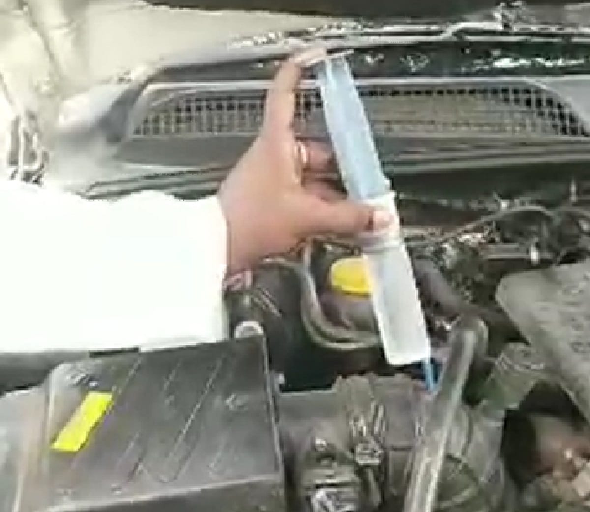 Hyderabad Engineer sundar ramaiah develop water fuel technology for cars and bikes to run on water