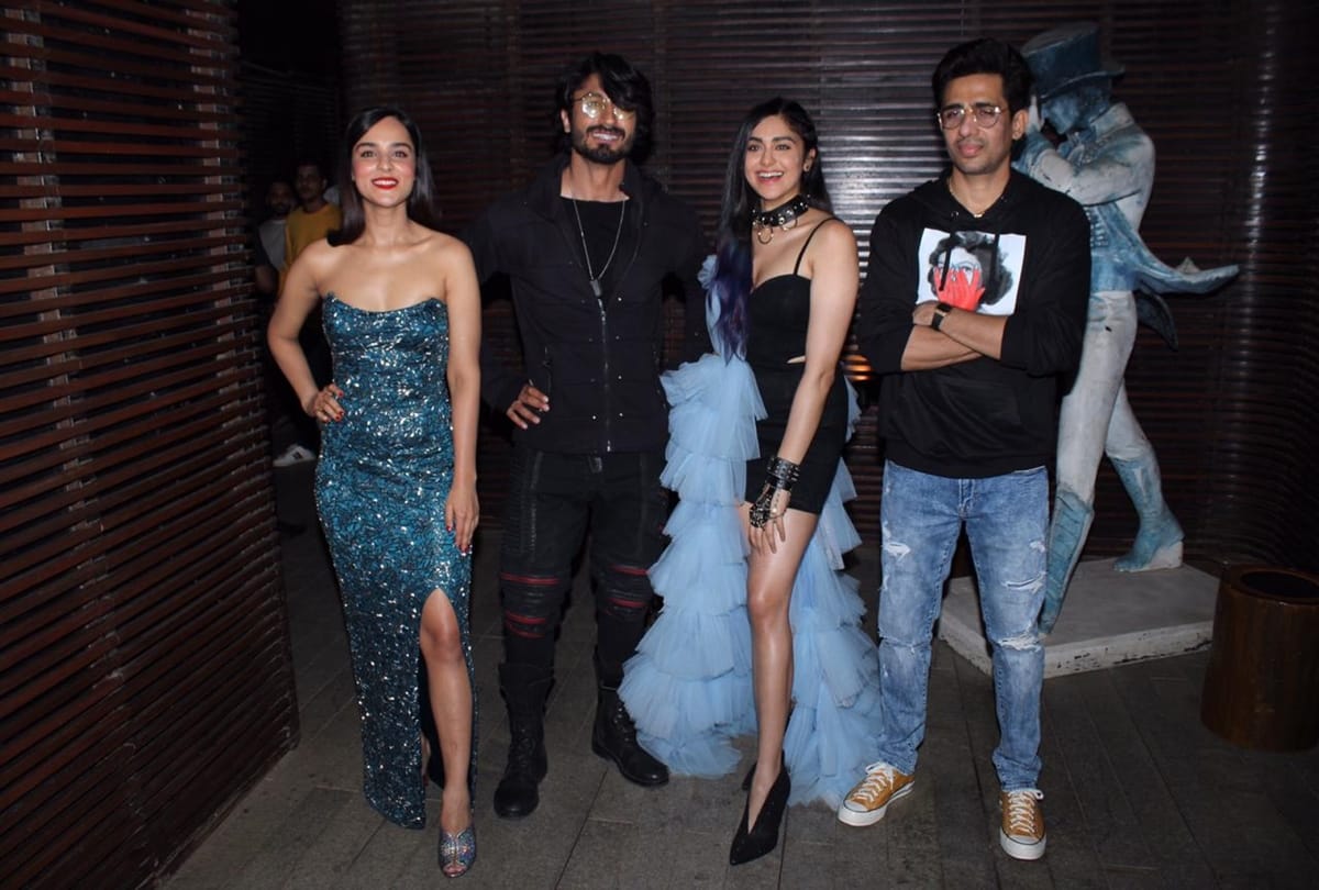 Vidyut Jammwal Gulshan Deviah Adah Sharma Angira Dhar Starrer commando 3  success party