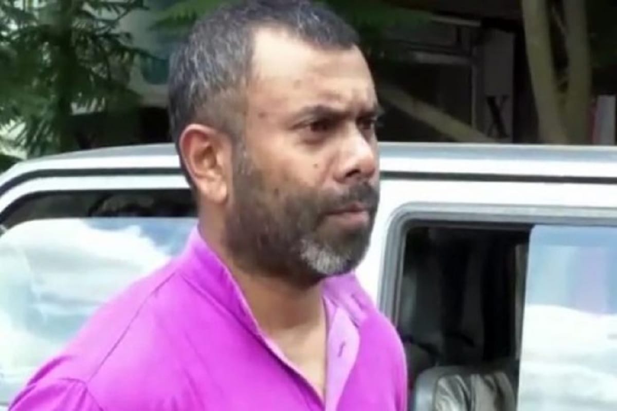 Congress MLA protested by cutting his palm in front of Assam Assembly