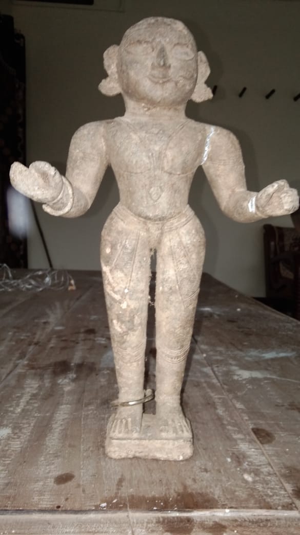 Ashta metal Gautam Buddha statue found by laborers in digging field at gorakhpur district