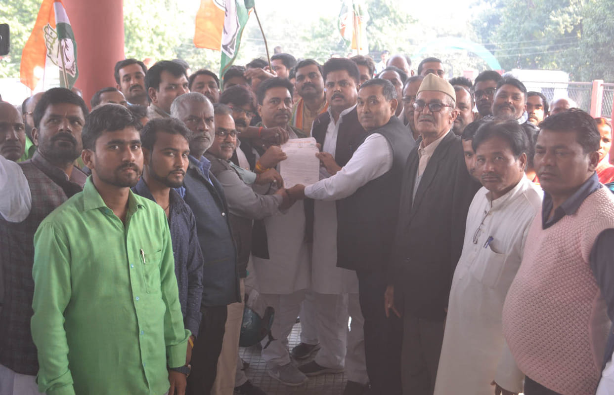 congress workers agitated in kushinagar