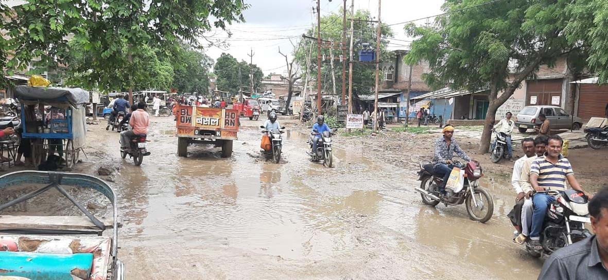 2 crores 88 lakhs will be Chamcham road of Nadigaon