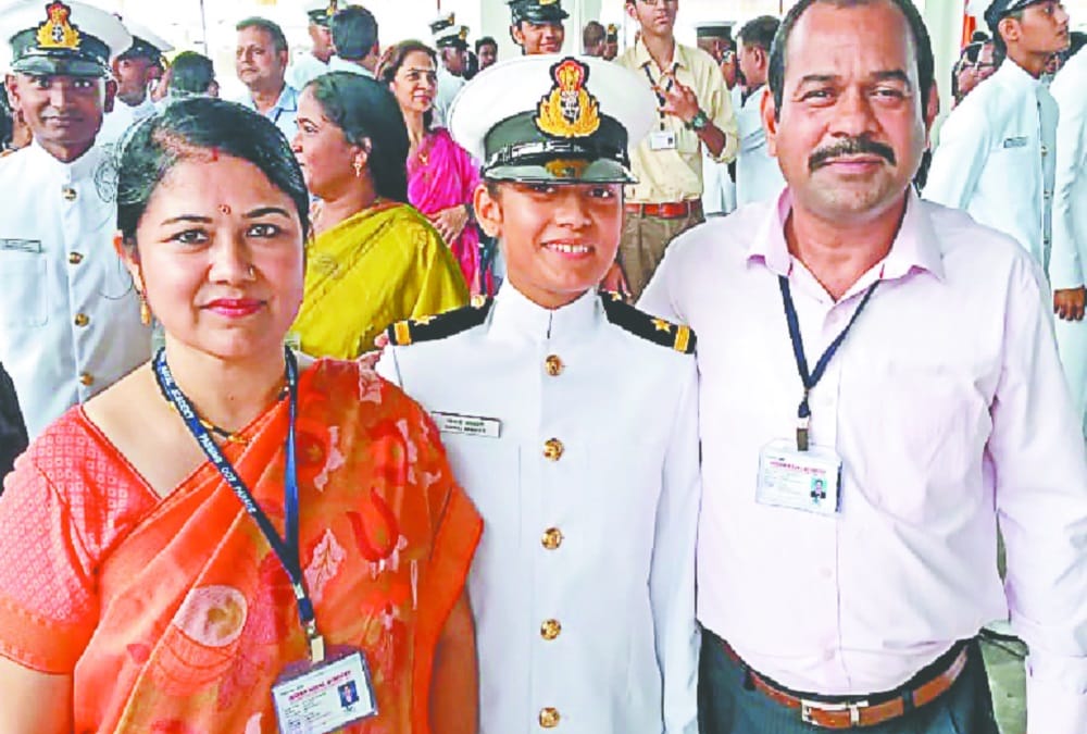 Navy day 2019: Uttarakhand Girl Sonali become Indian Coast Guard officer in Navy