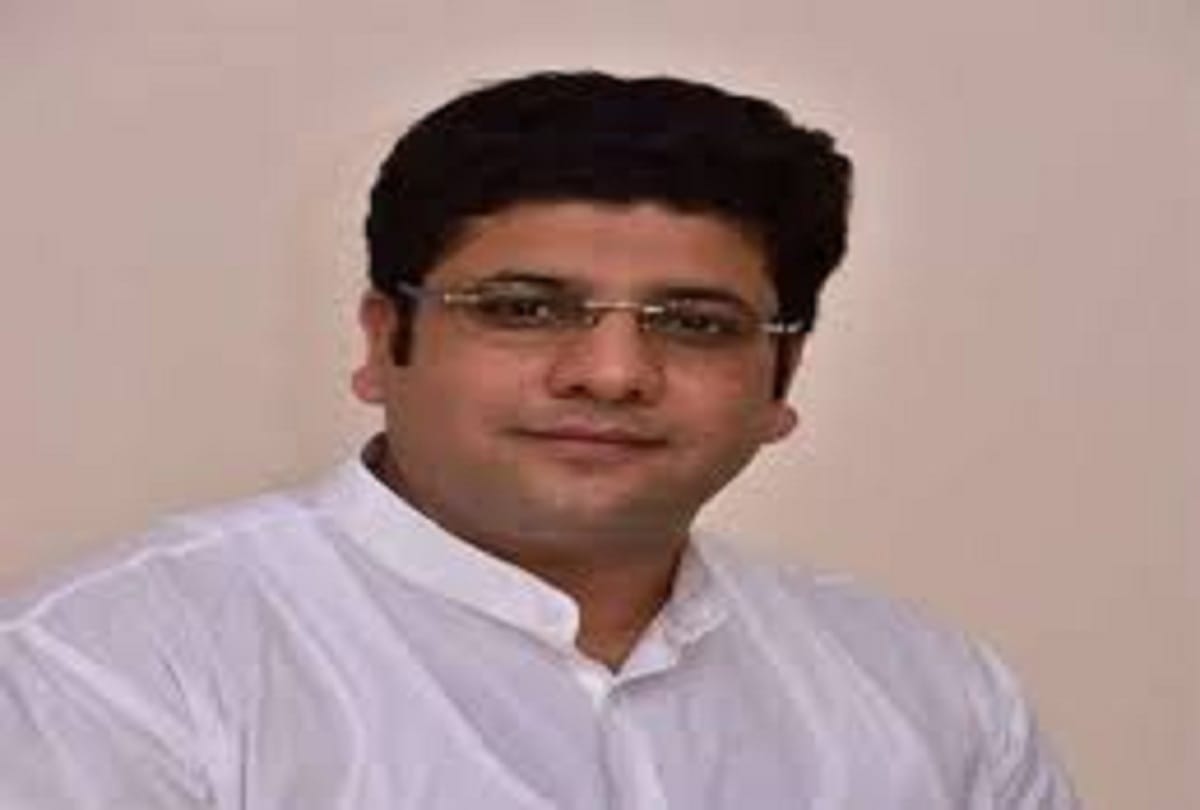 congress leader sachin chaudhary on hunger strike in support of divyang in Delhi