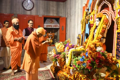 CM yogi adityanath will lay the foundation stone for Guru Gorakshanath Dham in Sangamnagar Prayagraj