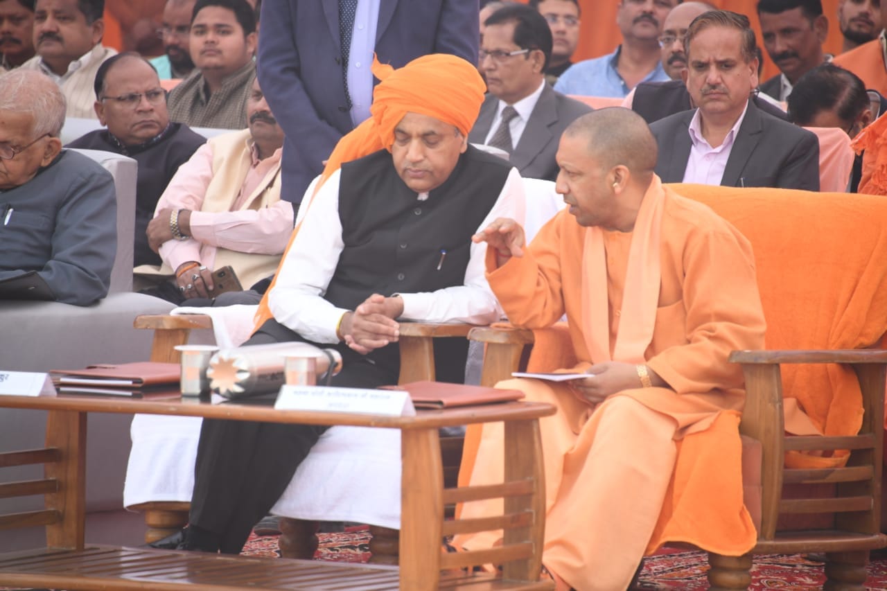 unique relation between uttarpradesh chief minister yogi adityanath and himachal cm jairam thakur