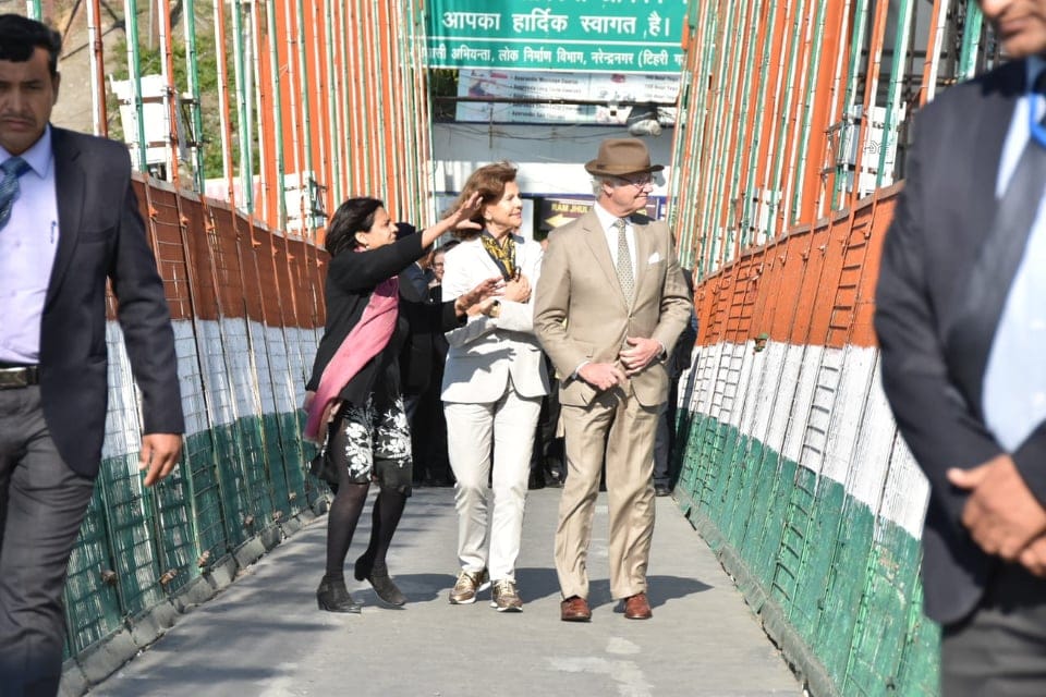 King and queen of sweden seeks worship on ganga ghat and see beauty of rishikesh photos
