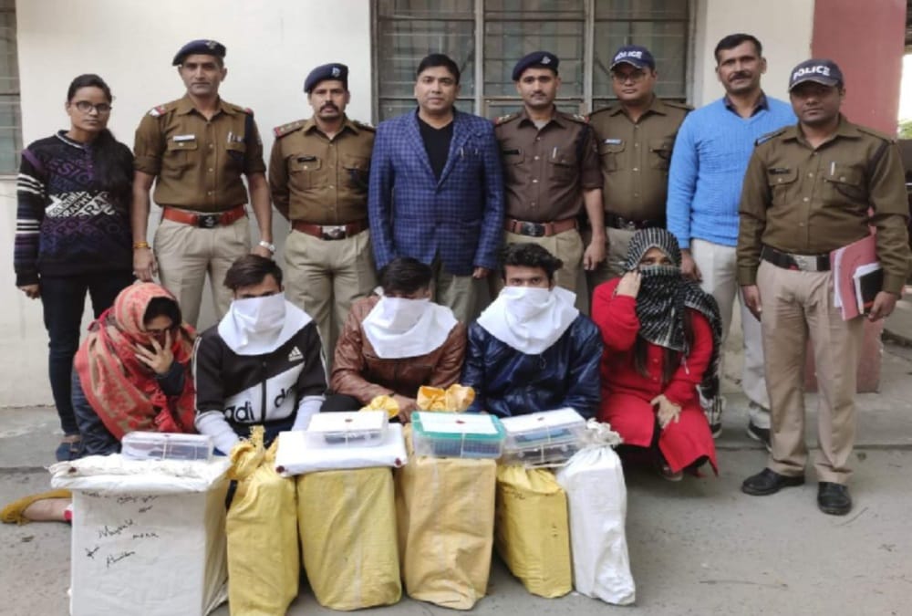 SIT Raid in delhi call center Five Youths Arrested for big fraud
