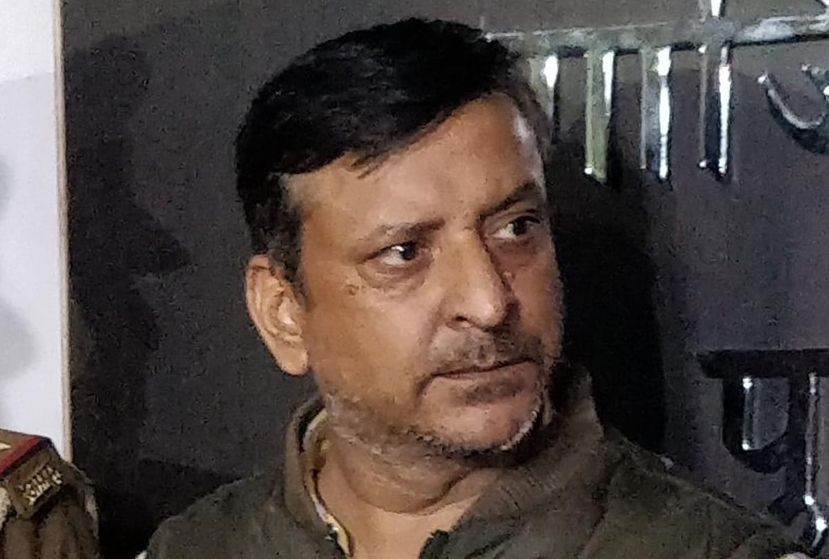 Ghaziabad Indirapuram Gulshan vasudeva family murder case Rakesh Verma accused