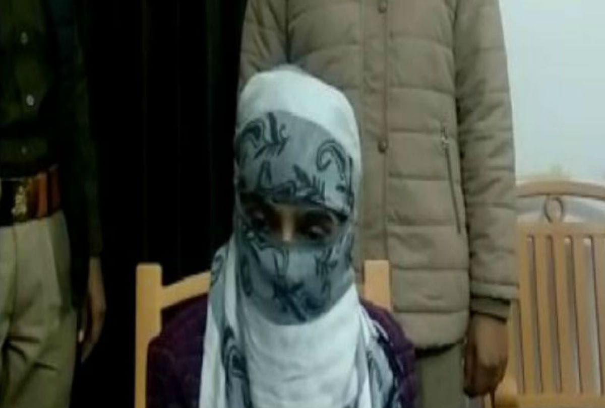 woman false allegations case of gangrape on sayings of history sheeter lover of hathras