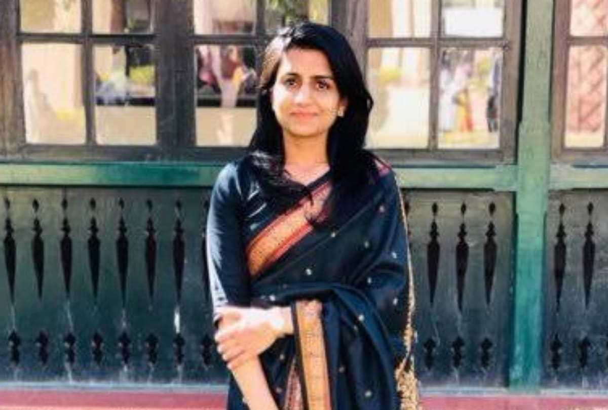UPSC exam toppers tips, IAS Saumya Sharma AIR 9 profile who gave UPSC mains exam in 103 degree fever