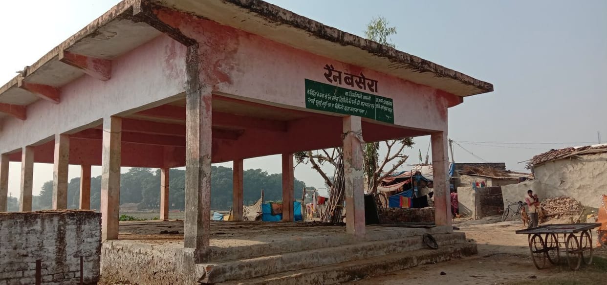 Encroachment on night shelters, people spending the night in the open
