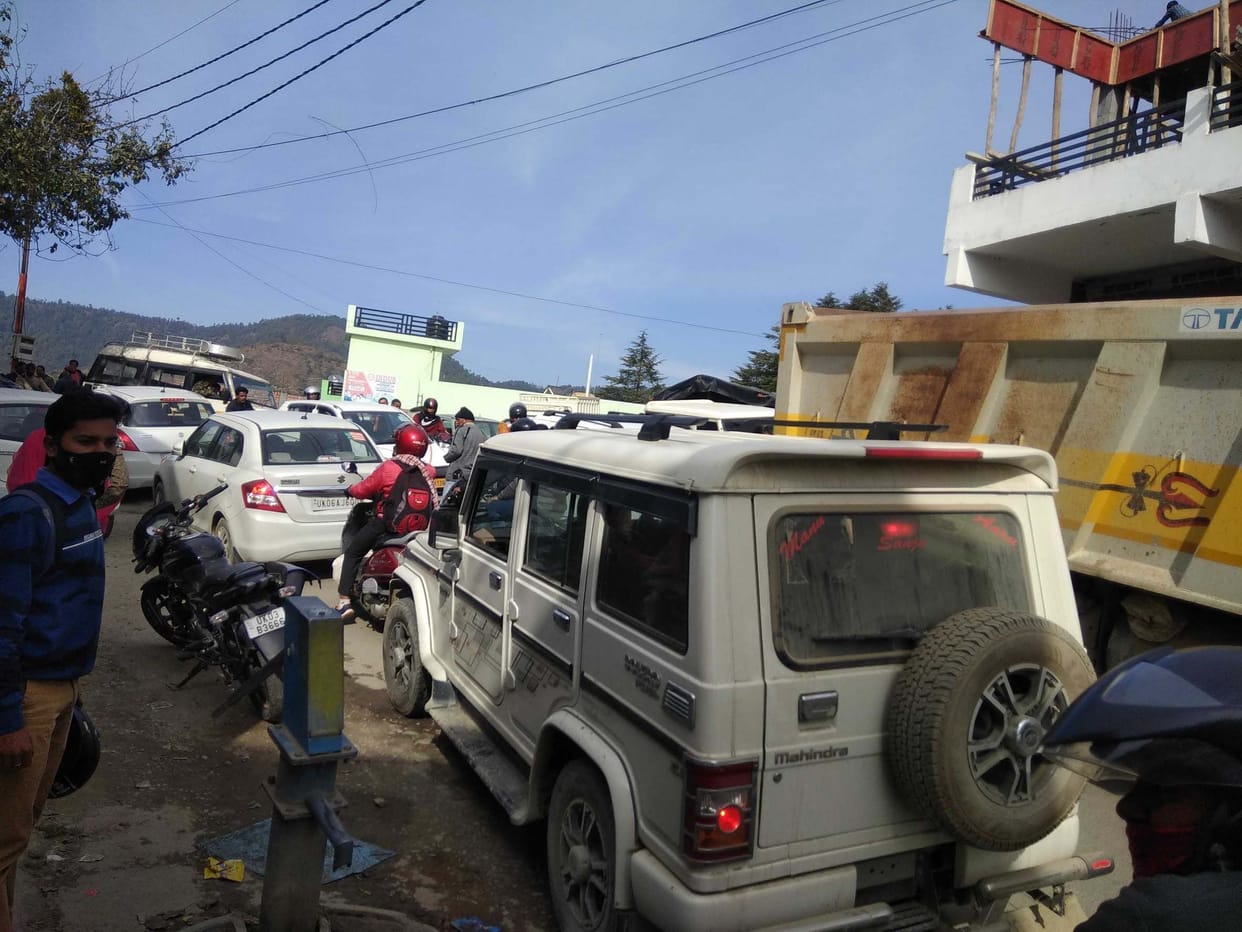 People Face problems due to traffic